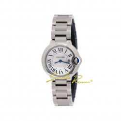 Cartier Ballon Bleu de Cartier è un orologio elegante da donna dotato di movimento al quarzo con cassa in acciaio e quadrante argentato con lancette a forma di gladio azzurrate. A corredo troviamo un bracciale in acciaio con chiusura deployante.