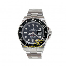 Il nuovo orologio Rolex Sea Dweller puo' arrivare ad una profondita' di 1220 metri in immersione utilizzando la ghiera in Cerachrom permette di leggere i tempi di immersione e decompressione.